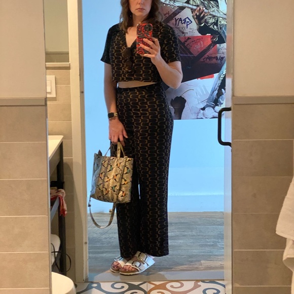 Meet your Posher, Clare! - Picture 3 of 8